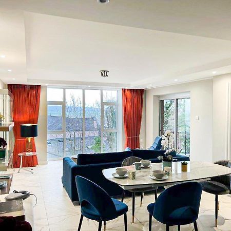Modern Luxurious Apartment W/ Patio Balcony & View Jordanstown Экстерьер фото