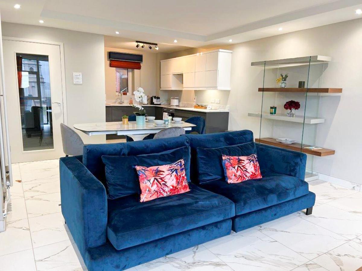 Modern Luxurious Apartment W/ Patio Balcony & View Jordanstown Экстерьер фото