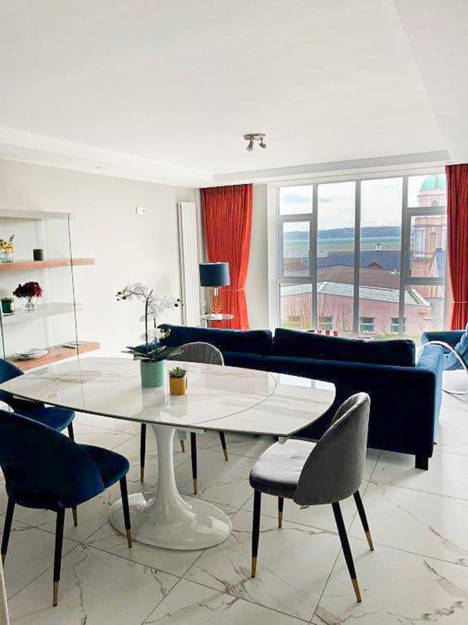 Modern Luxurious Apartment W/ Patio Balcony & View Jordanstown Экстерьер фото